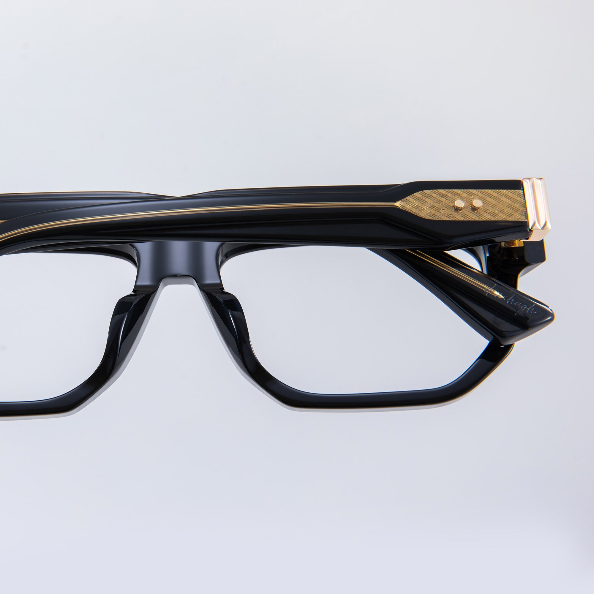 Donahugh-eyeglasses-blackgold